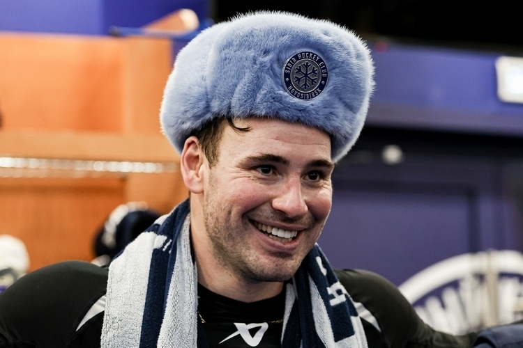 Топ-10 событий КХЛ: семь очков Бека, спасение «Ак Барса», разгром «Металлурга», мат от арбитра