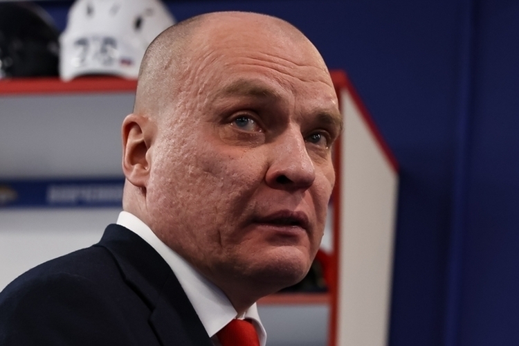 Разин снова устроил шоу, а «Металлург» объявил охоту на Галимова. Сюжеты второго матча полуфинала