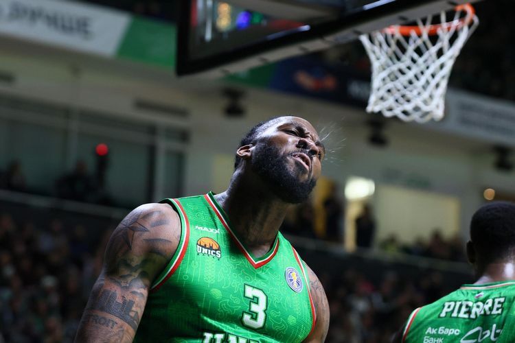 УНИКС – самая домашняя команда в лиге: уже 22 победы подряд. Серию не остановил Димитриевич