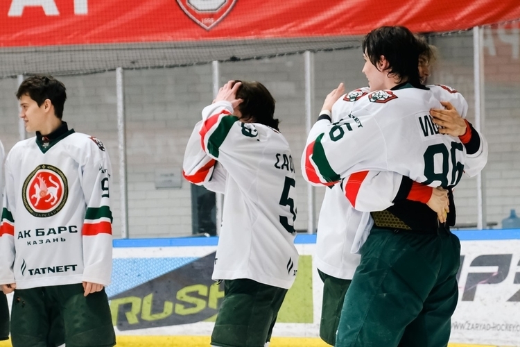 «Ак Барс»-2009 – чемпион Поволжья. В финале вырвали победу у «Нефтяника», хотя потеряли некоторых лидеров команды 