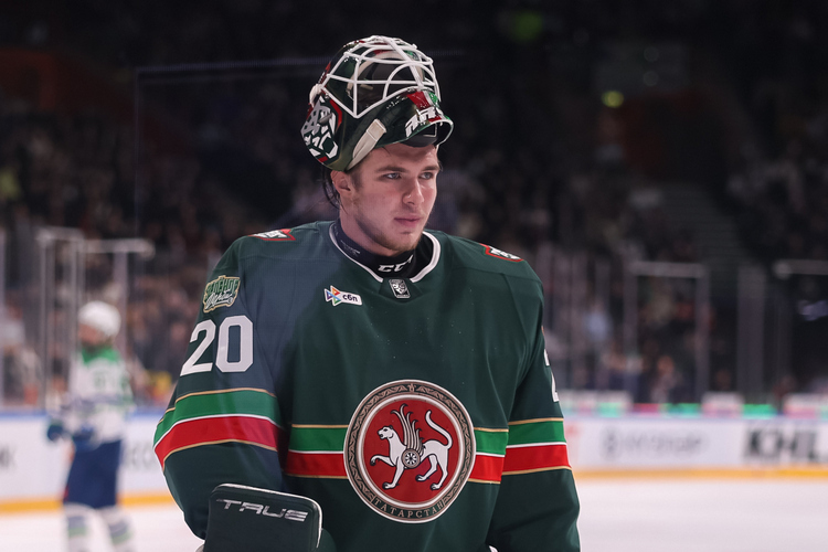 «По потенциалу это топ-вратарь». Сможет ли Арефьев закрепиться в «Ак Барсе»?