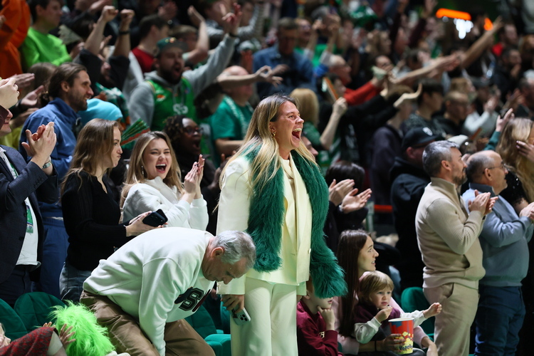 УНИКС – самая домашняя команда в лиге: уже 22 победы подряд. Серию не остановил Димитриевич