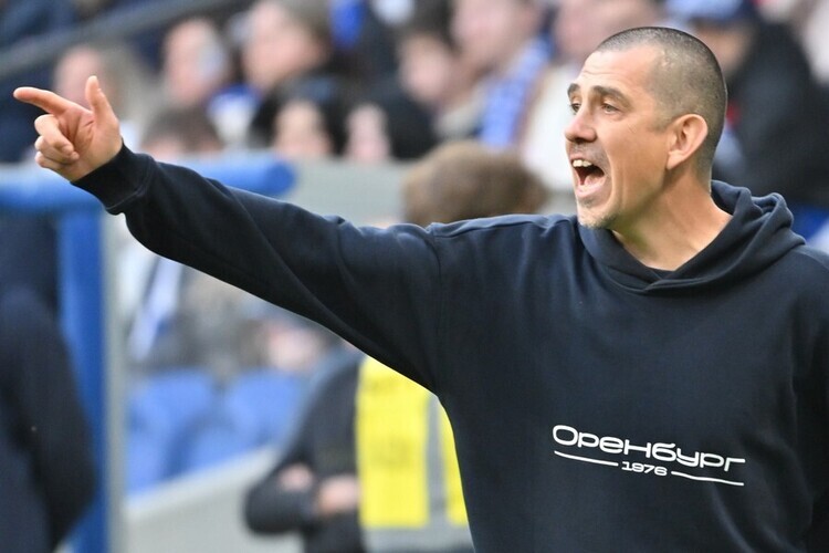 «При Ахметзянове «Оренбург» стал смелым»: он отбирает очки у топов, ставит атакующий футбол, пытается спастись от вылета