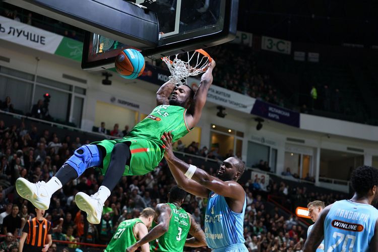 УНИКС – самая домашняя команда в лиге: уже 22 победы подряд. Серию не остановил Димитриевич