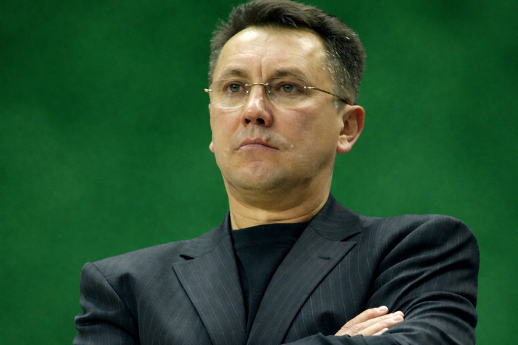 «Мы с Шаймиевым матч смотрим, а ты 30 очков проигрываешь». Откровения Станислава Ерёмина на 75 лет