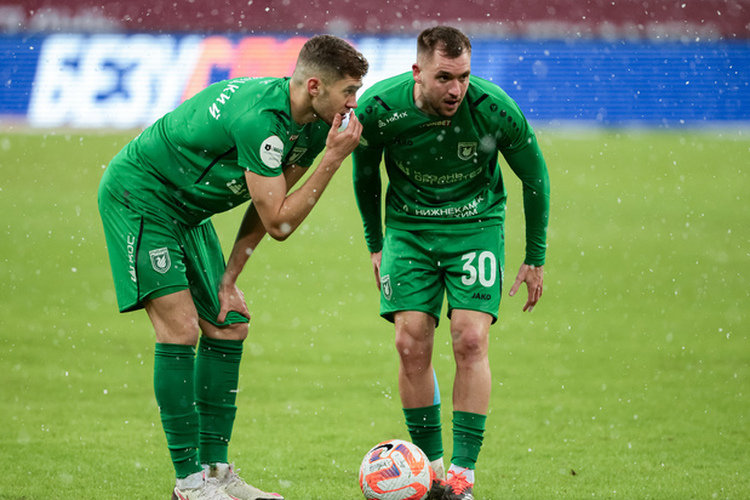 Эту проблему в «Рубине» не могут решить уже два года. Не помогают советы Кузьмина и Козко