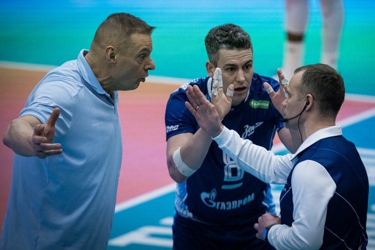 Алекно обматерил судью, «Динамо-Урал» похоронил МГТУ, а Слави положил ещё семь эйсов. Итоги 25-го тура суперлиги