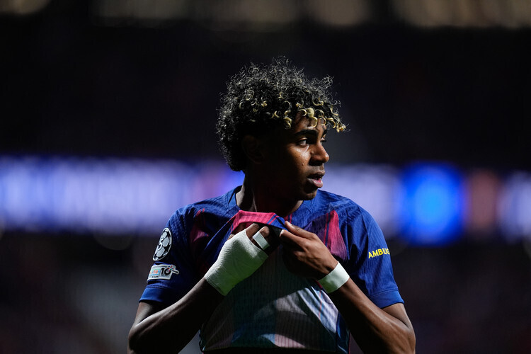 «Барселона» победила «Атлетико», но всё равно вылетела из ЛЧ. Смолов остался без 1 млн рублей