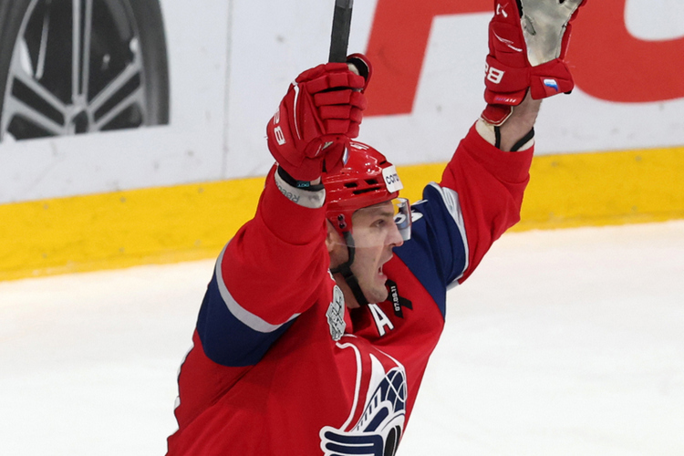 Что сотворил Радулов! Включил режим короля пятака и помог «Локомотиву» камбэкнуть с 0:2