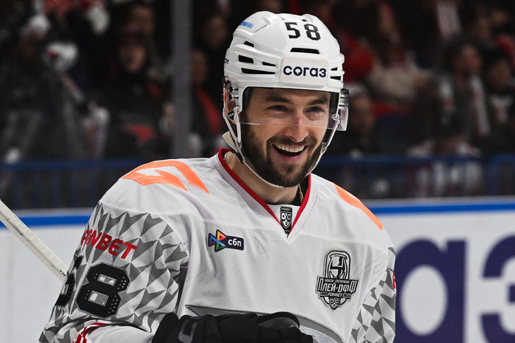 «Локомотив» пропустил пять от «Авангарда». И это самая непробиваемая защита КХЛ? 