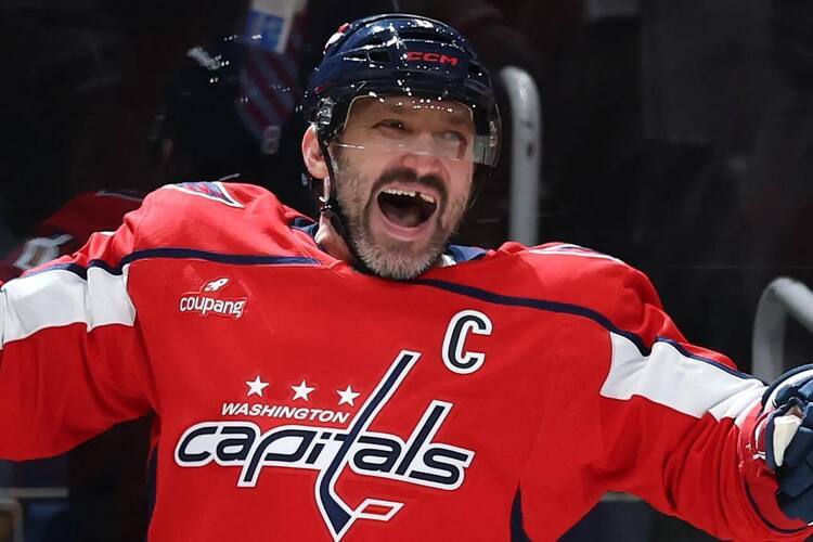 Овечкин оформил дубль в матче с «Филадельфией». До рекорда Гретцки – 11 шайб