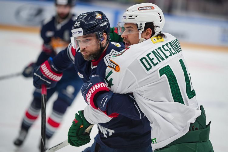 «Металлург» вернулся в серию с «Ак Барсом»: показал убойное большинство и угадал с вратарём