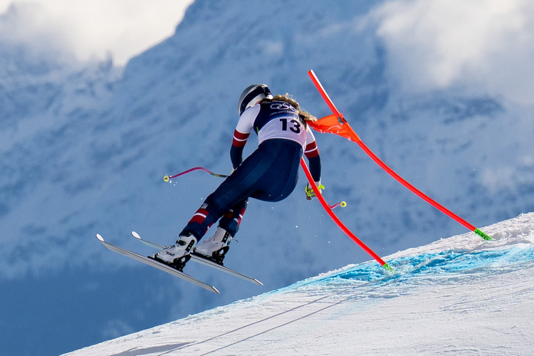 Она поехала на Олимпиаду с титановым коленом и разрывом связок в 41 год – и получила новую страшную травму