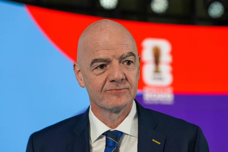 Теперь наши клубы и сборные вернутся? Президент ФИФА против отстранения России