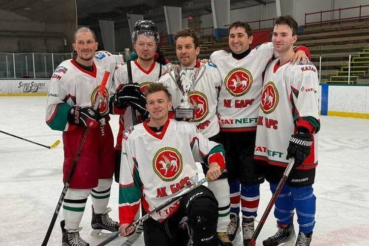 «На Западе не знают о нас, для них все мы русские». Татары из Канады и США учредили хоккейный кубок