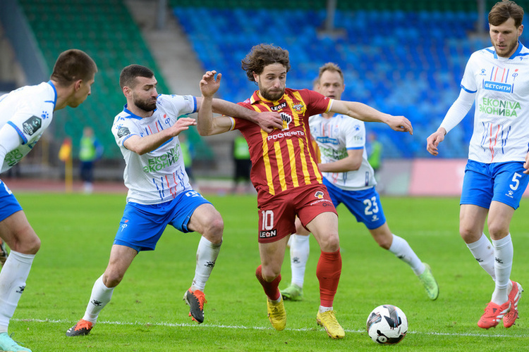 На матче «Арсенала» умер болельщик, а «судьи отняли победу» у «Уфы». Обзор 27-го тура Первой лиги