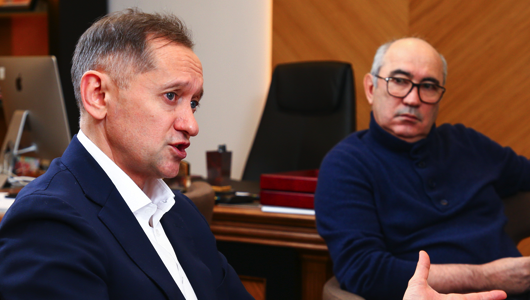 «Мы готовы продать любого игрока». Большое интервью Бердыева и Сайманова – о будущем «Рубина»