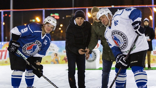 На народном катке «Нэфис» прошел Матч звёзд Ночной хоккейной лиги