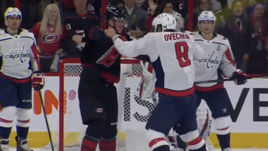 До Овечкина и Свечникова россияне тоже били друг друга в НХЛ. Но 21 год назад