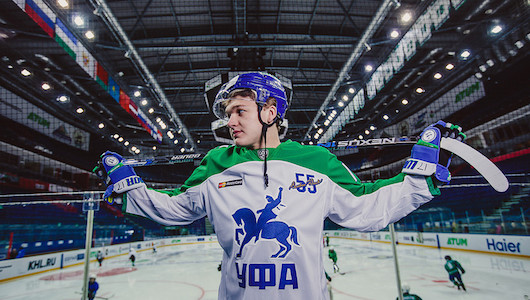 «Были сомнения, что КХЛ позволит сыграть в этой форме». История создания ретро-формы «Салавата Юлаева»