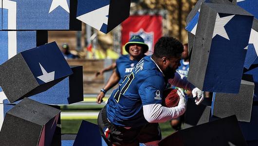 Вышибалы, дроны и сломанные рельсы. Как НФЛ пыталась реанимировать Матч звёзд