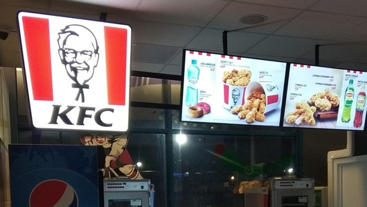 В «Татнефть Арене» теперь есть KFC и Pizza Hut. Это успех для «Ак Барса», но ошибка для объекта?