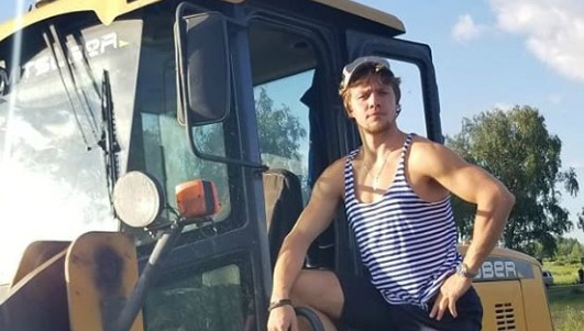 «Курица есть, корова есть, трактор имею». Панарин вновь взорвал интернет