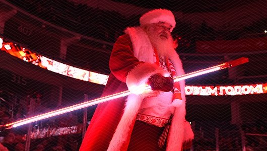 Как Россия сходит с ума по новогоднему хоккею