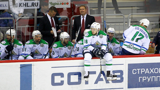 «Мальчики, надеваем трусики». Как «Салават Юлаев» проиграл в Челябинске