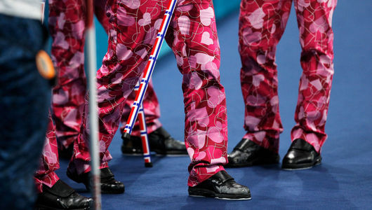 Почему норвежцы носят в Пхёнчхане розовые штаны с сердечками