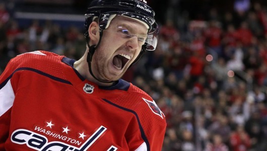 Кузнецова чуть не сломали, но он забил в овертайме и показал птичку 